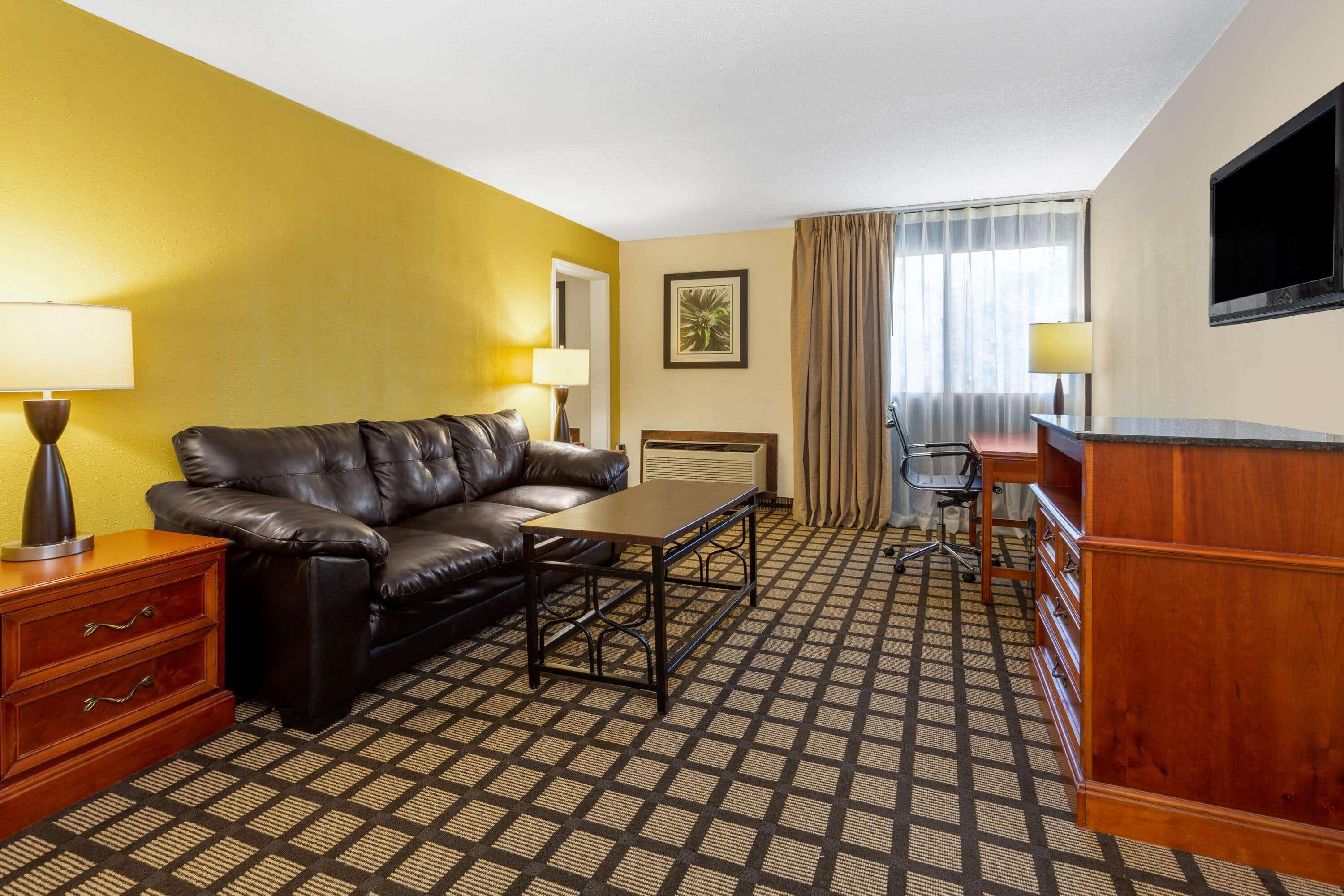Baymont By Wyndham Queensbury/Lake George Екстериор снимка