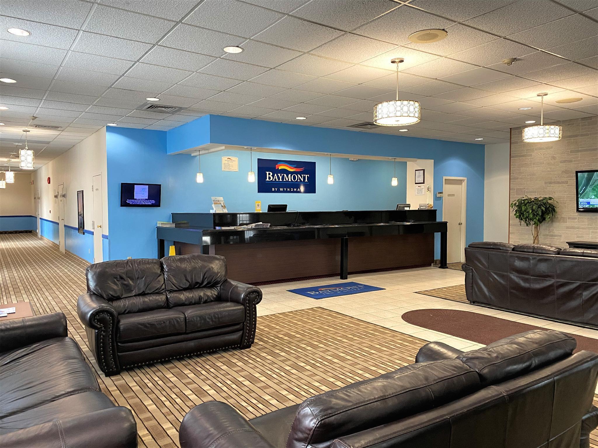 Baymont By Wyndham Queensbury/Lake George Екстериор снимка